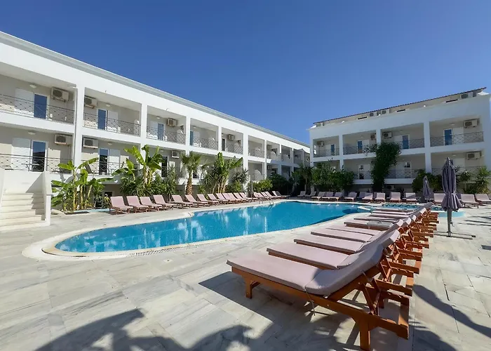 Mojo Zante Отель Лаганас