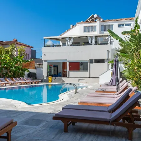 Mojo Zante Hotel 3*